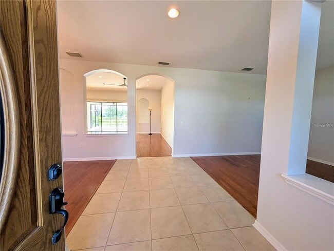 Building Photo - 5303 Moon Shell Dr