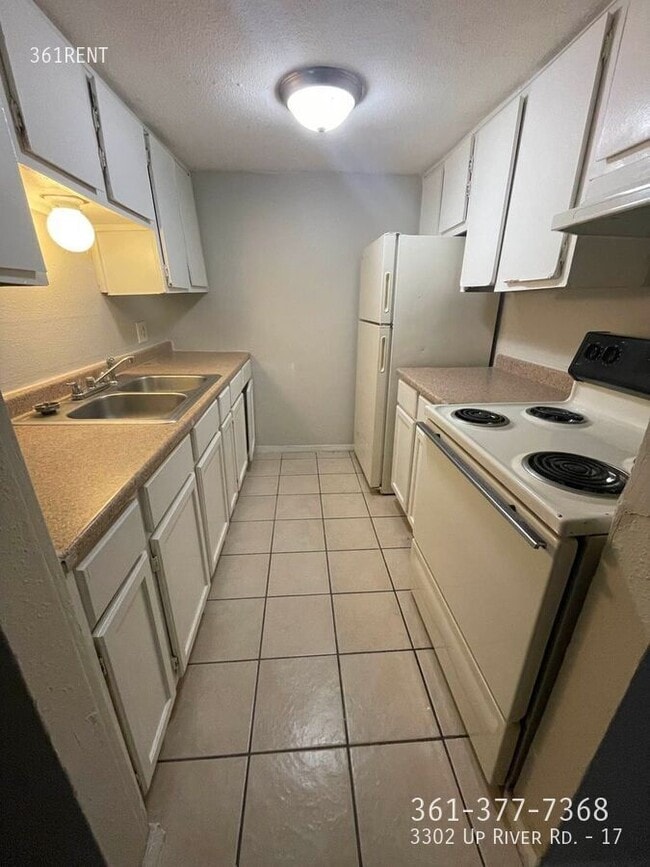 Foto del edificio - 3302 Up River Rd