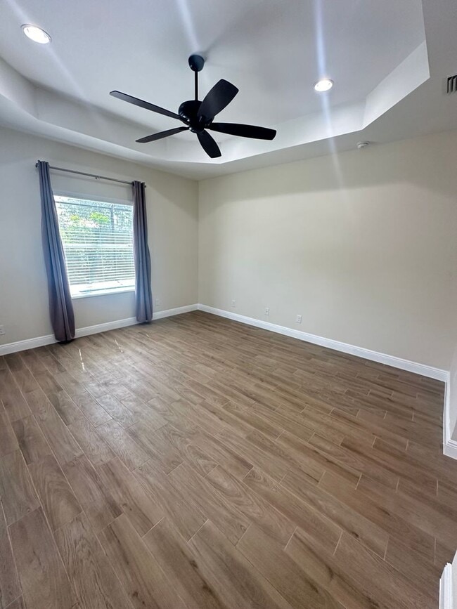 Building Photo - 3625 Canopy Cir