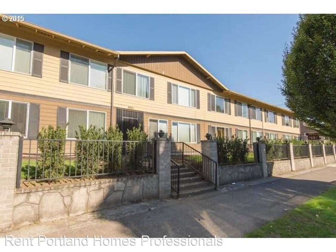 Primary Photo - 9221 N Lombard St