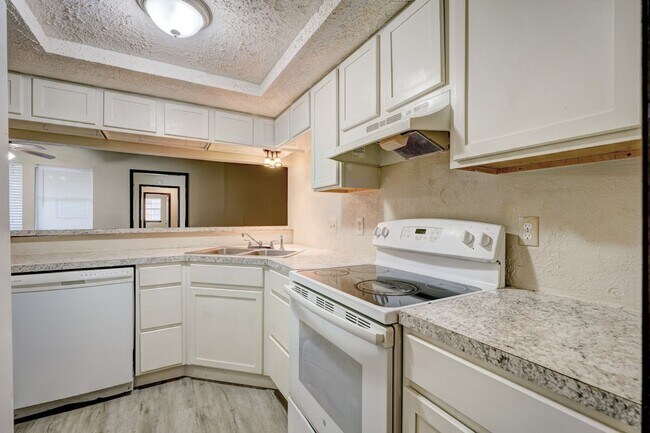 Foto del edificio - 3 Bed, 2 Bath Duplex in Midwest City, Ok 73110