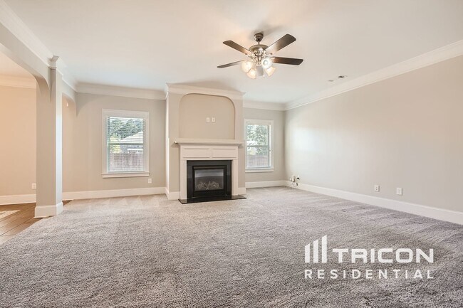 Building Photo - 109 Napa Dr