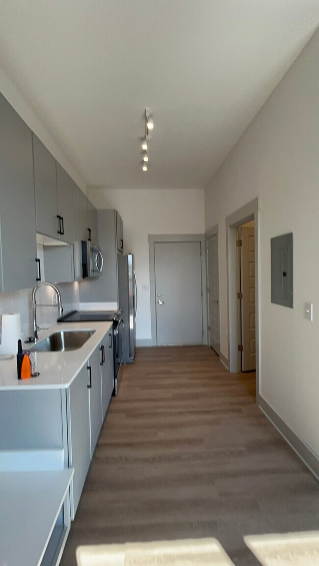 Foto del edificio - Chic Studio in the Heart of WEHO – Water &...