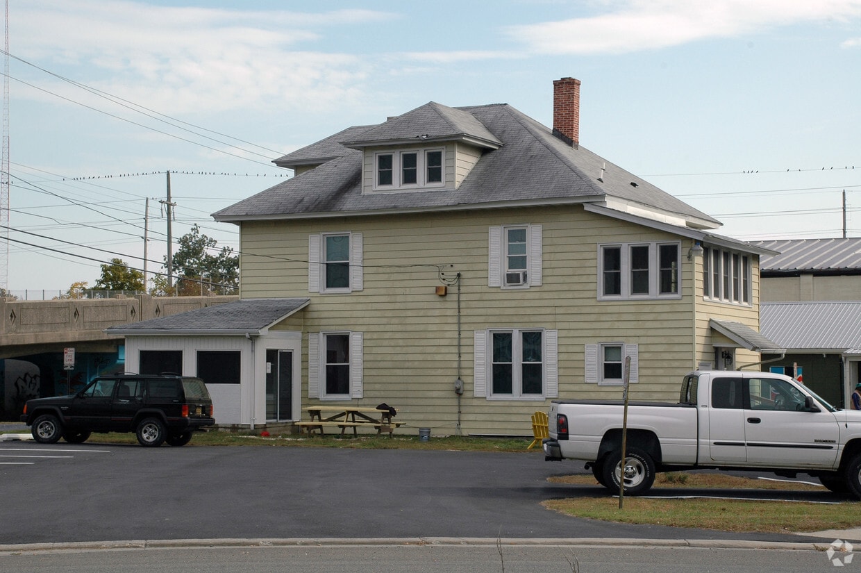 123 Stein Hwy, Seaford, DE 19973 Apartments in Seaford, DE