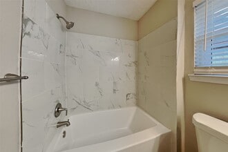 Building Photo - 10107 King Ranch Ln