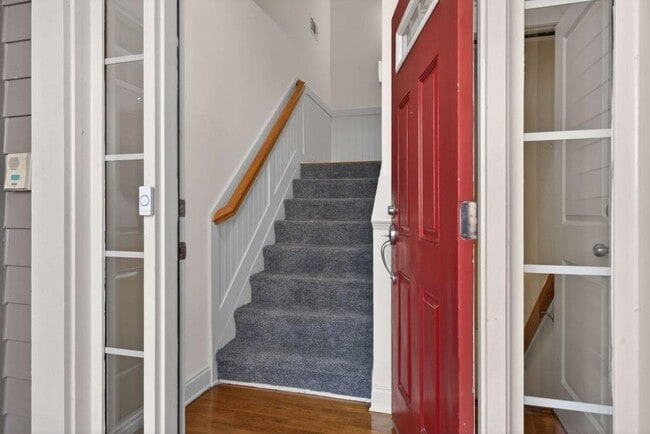 Building Photo - 655 Mead St SE