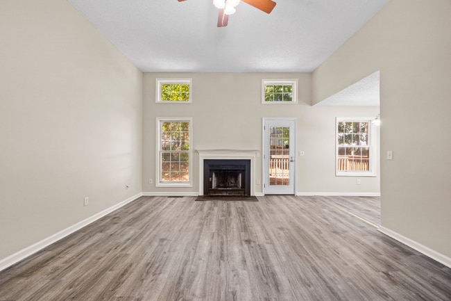 Building Photo - 4215 Mantua Way
