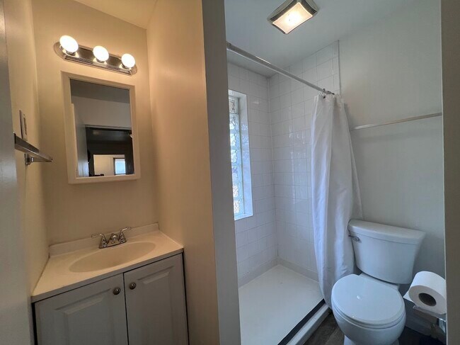 Baño - 130 New Jersey Ave