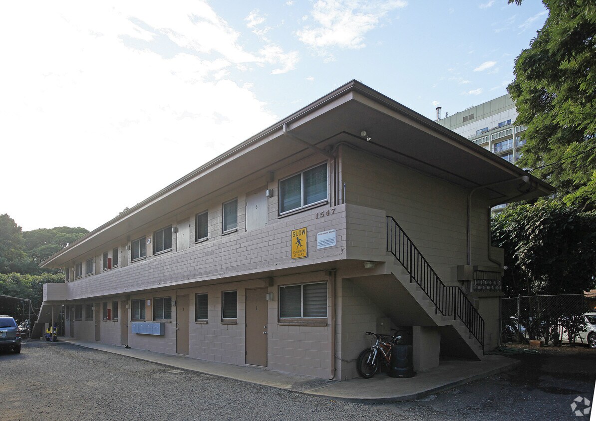 Primary Photo - 1547 Wilder Ave