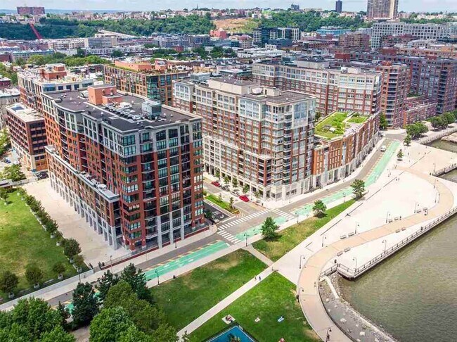 Foto del edificio - 1025 Maxwell Ln