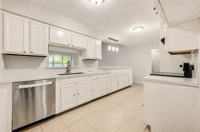 Foto del edificio - 10123 Kent Towne Ln