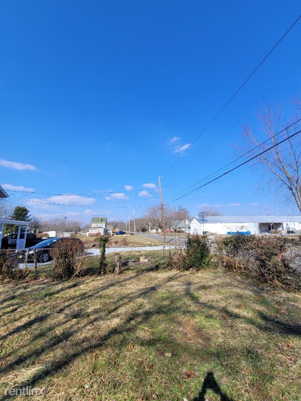Building Photo - 4 br, 2 bath House - 575 Spruce St