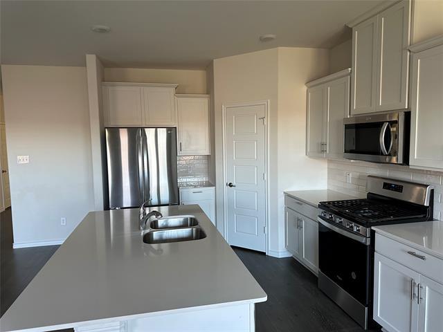 Foto del edificio - 5301 Austen Ave