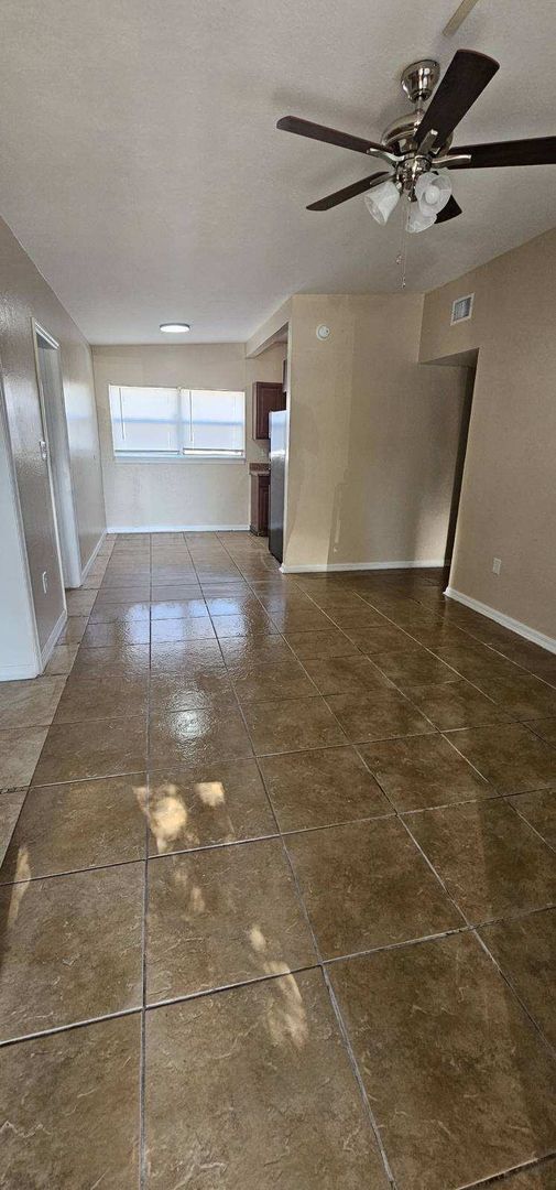 Foto del edificio - 1150 N Mill Ave