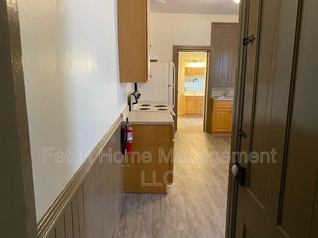 Foto del edificio - 129 N 2nd St