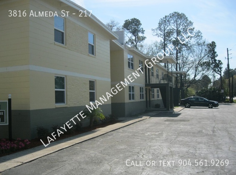 Primary Photo - 3816 Almeda St
