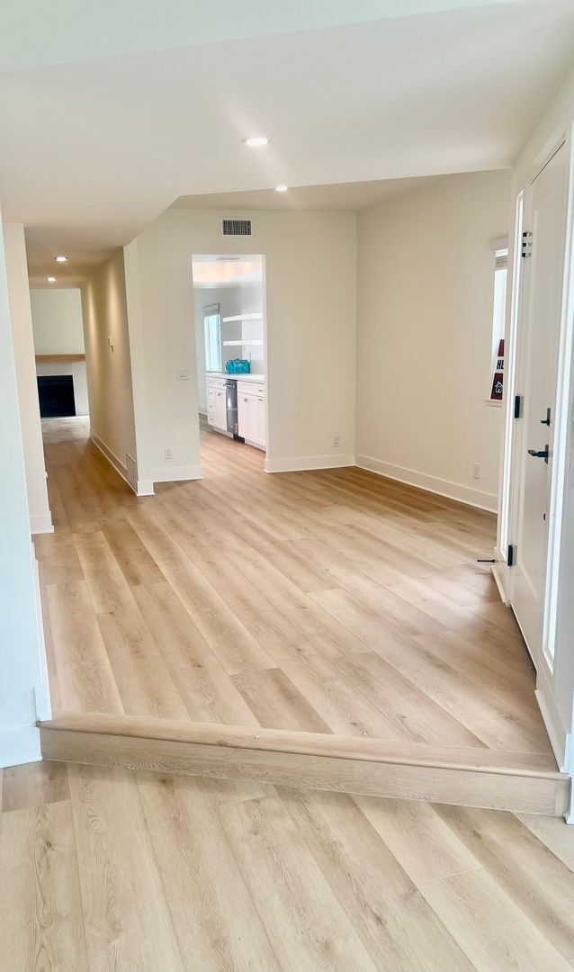 Building Photo - 202 18th St