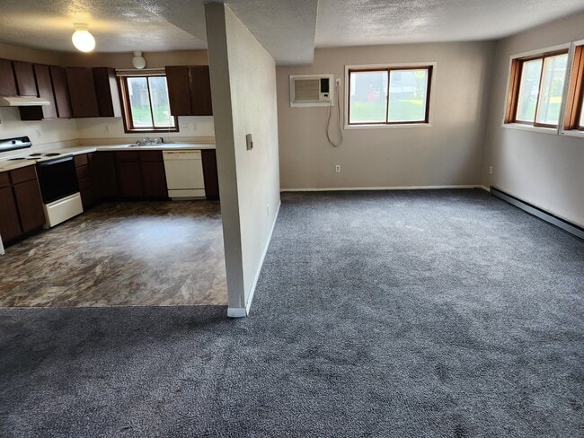 Building Photo - 1022 Higby Dr