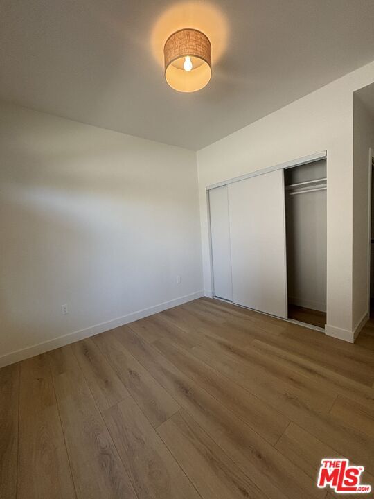Foto del edificio - 16128 Devonshire St