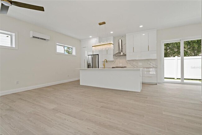 Building Photo - 1348 San Christopher Dr
