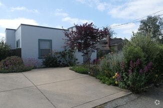 Building Photo - 38 Hawthorne Ave