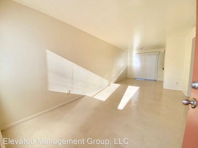 Building Photo - 1209 Dickerson Dr SE