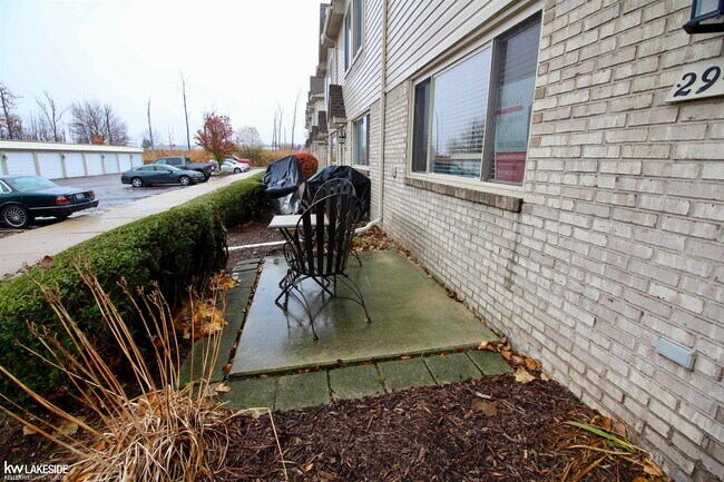 Foto del edificio - 29408 Maurice Ct