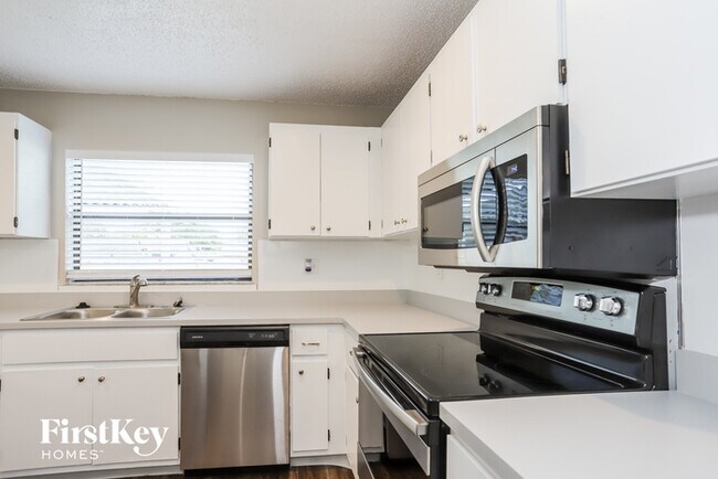 Foto del edificio - 12207 104th Ln