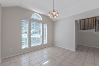 Building Photo - 131 Sunset Falls Dr