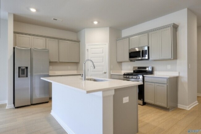 Foto del edificio - 126 Willow Rose Ln