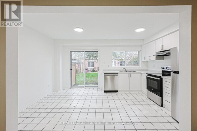 Photo du bâtiment - 3 Pleasantview Ave