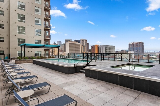 Building Photo - Arapahoe Square Apartments