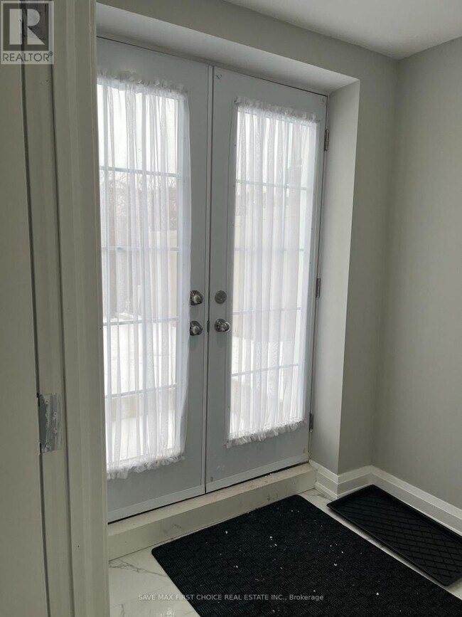 Photo du bâtiment - 1195 McEachern Ct