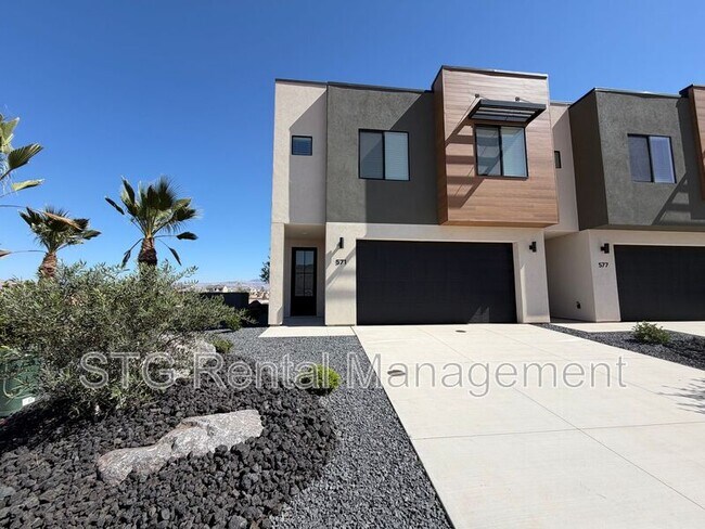 Building Photo - 571 E Hemsworth Ln