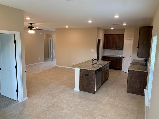 Building Photo - 118 Canales Cir