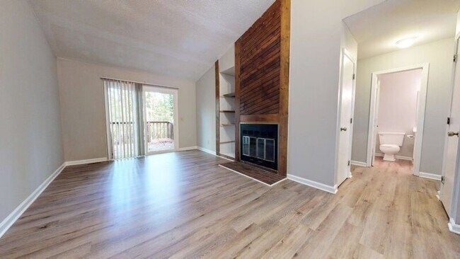Foto del edificio - 909 W Chatham St