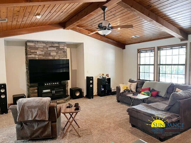 Foto del edificio - Charming 3 Bedroom Home with Pool, RV/Boat...