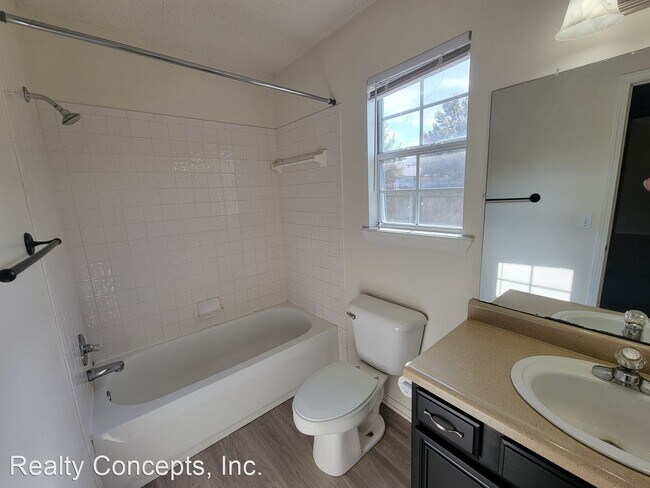 Building Photo - 3 br, 2 bath House - 1898 Albany