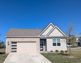 Building Photo - 1017 Midpoint Ln