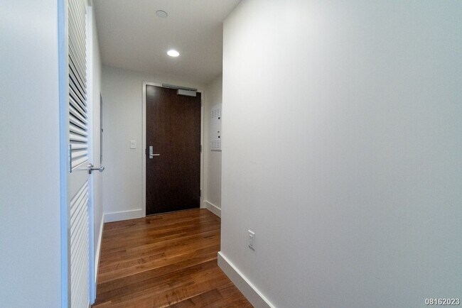 Foto del edificio - Waihonua 2br 2ba 2pkg (tandem) w/Storage, High Floor, Amenities (Honolulu)