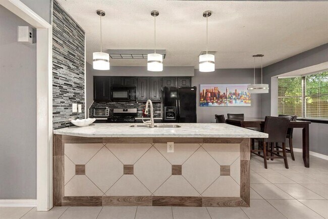 Foto del edificio - 7431 Pierrepont Dr