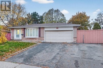 Building Photo - 14 Pineslope Crescent