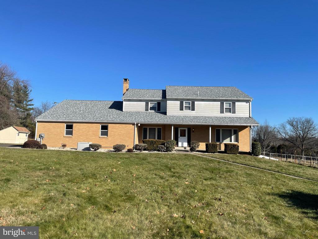 Primary Photo - 1306 Hawthorne Ln