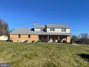 Building Photo - 1306 Hawthorne Ln