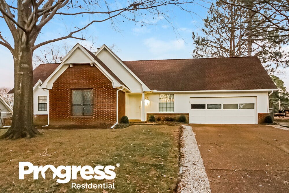 Primary Photo - 938 Pheasant Hollow Dr