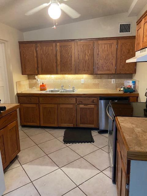 Foto del edificio - 702 NW 8th Ct