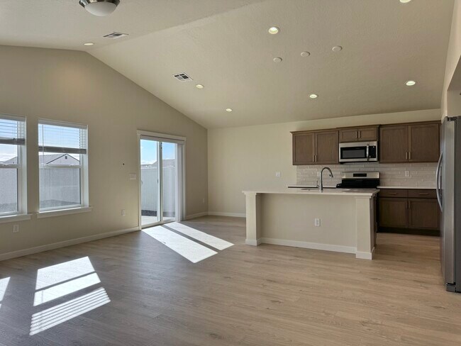 Foto del edificio - 7565 E Edison St