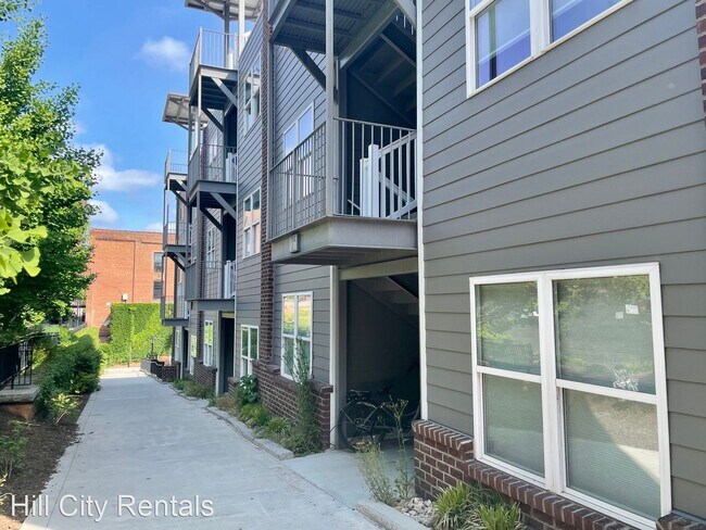 Foto del edificio - 1 br, 1 bath House - 51 11th Street Unit 11