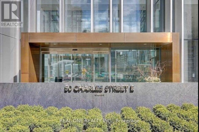 Photo du bâtiment - 50 Charles St E