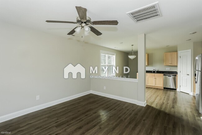 Building Photo - 3 br, 2 bath House - 3233 Roberta Rd